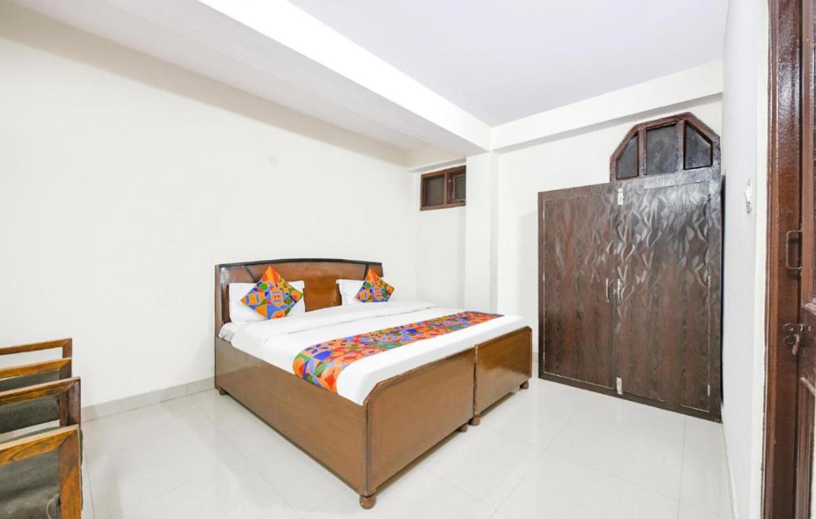 Hotel Gt International Tājganj Exteriér fotografie