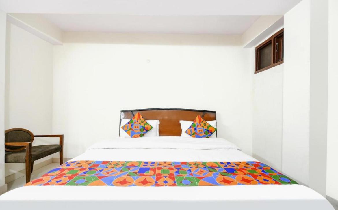 Hotel Gt International Tājganj Exteriér fotografie